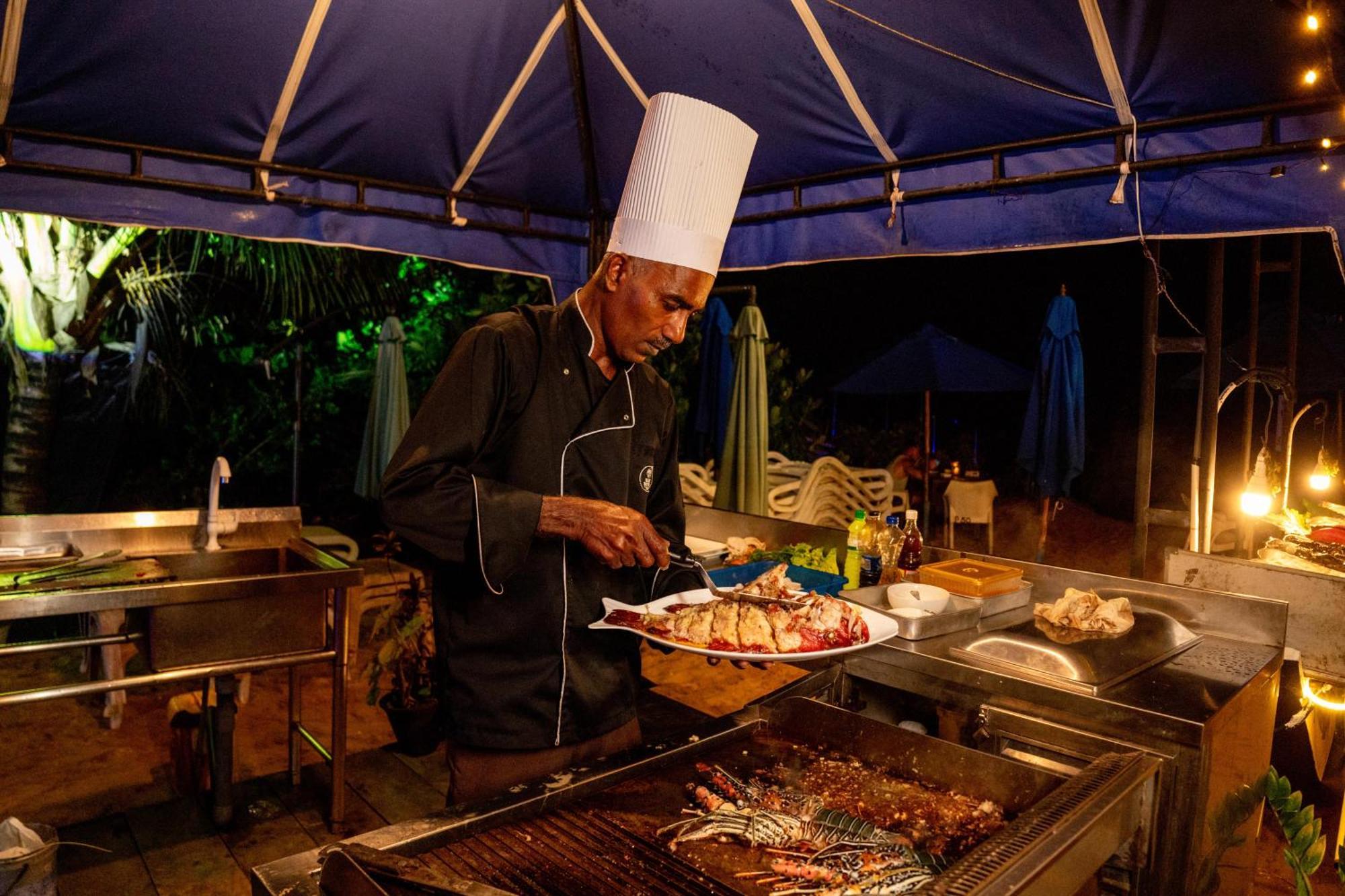 Peacock Beach Hotel Unawatuna Dış mekan fotoğraf