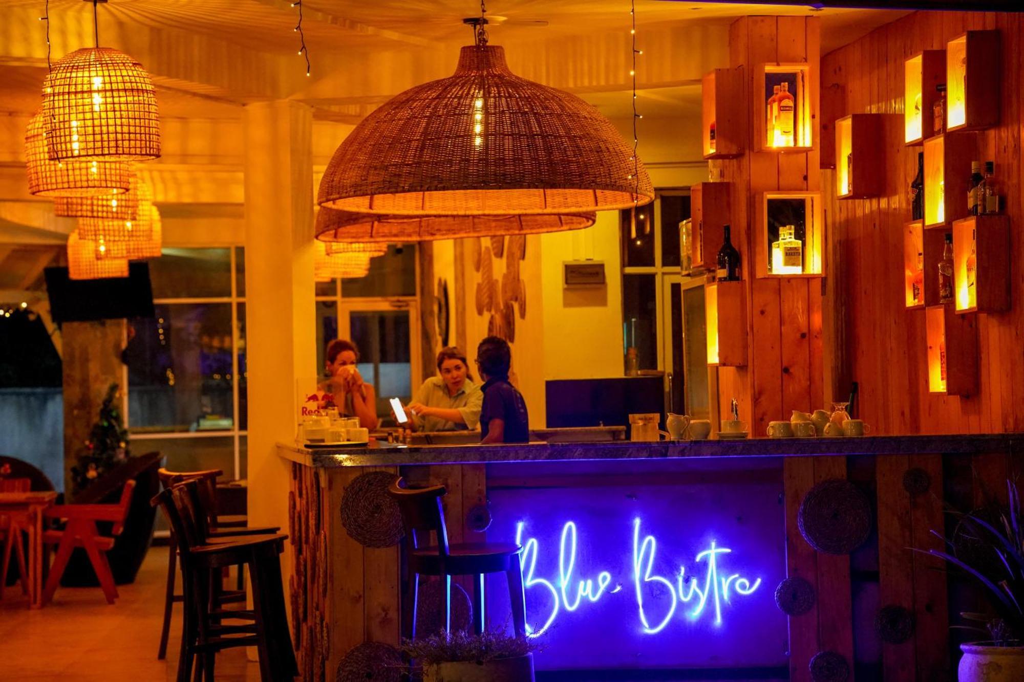 Peacock Beach Hotel Unawatuna Dış mekan fotoğraf
