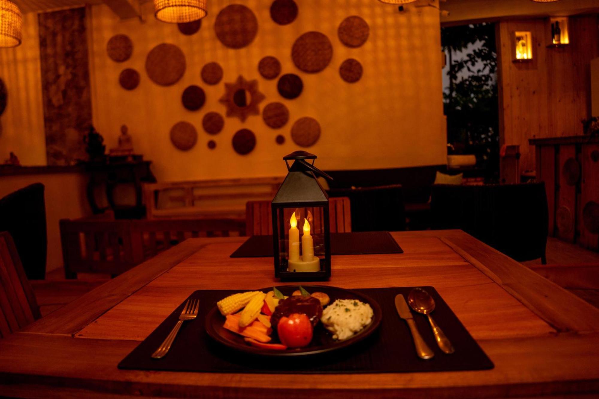 Peacock Beach Hotel Unawatuna Dış mekan fotoğraf