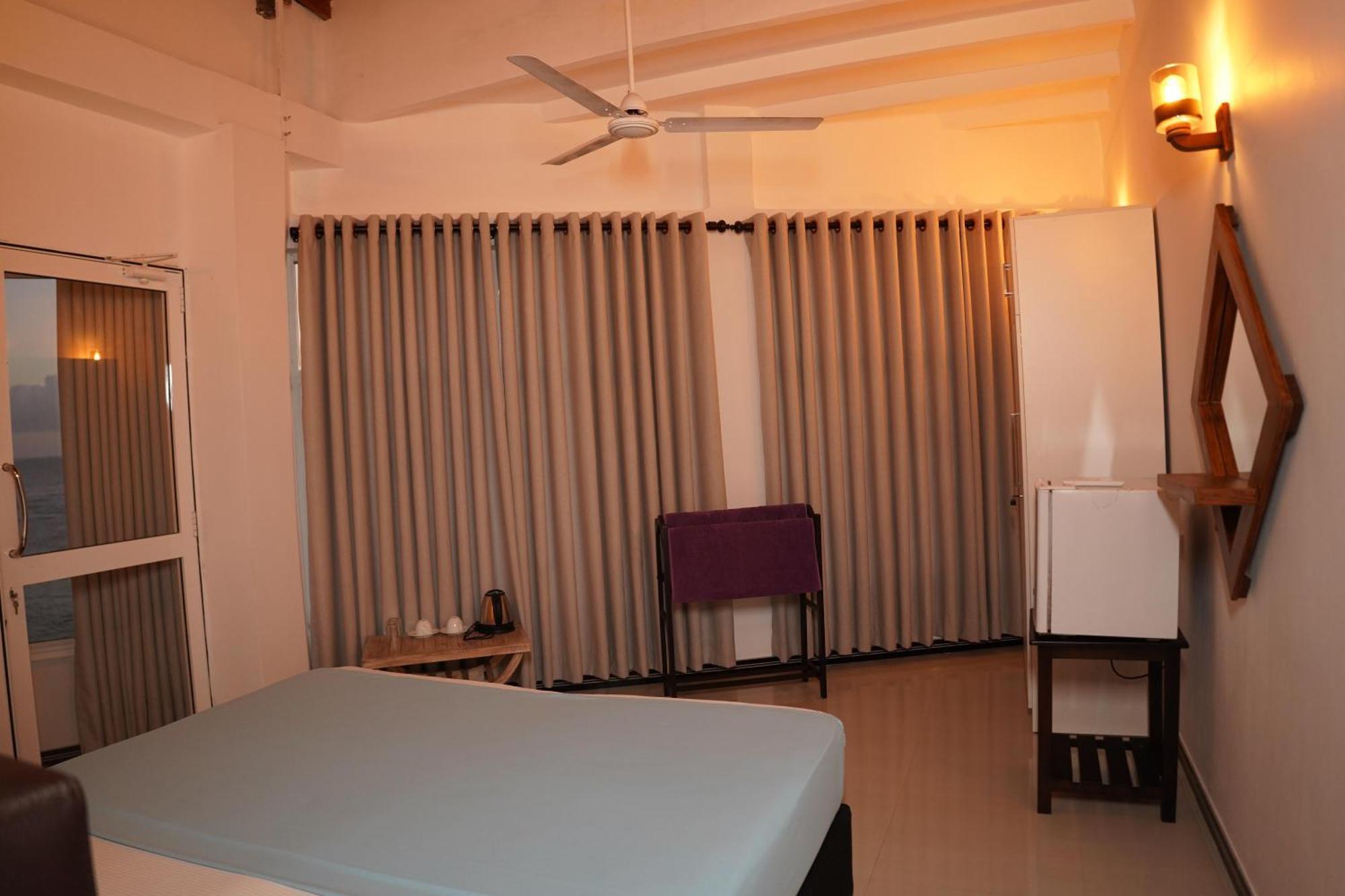 Peacock Beach Hotel Unawatuna Dış mekan fotoğraf