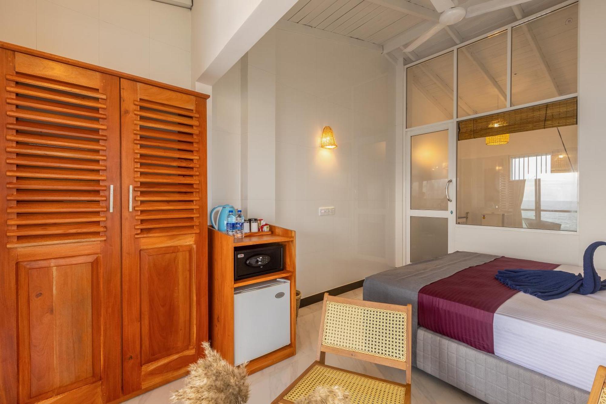 Peacock Beach Hotel Unawatuna Dış mekan fotoğraf